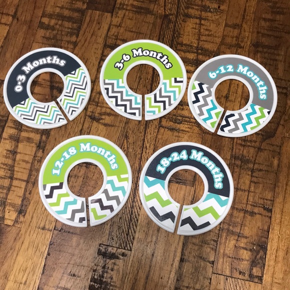 Baby size closet dividers green blue chevron